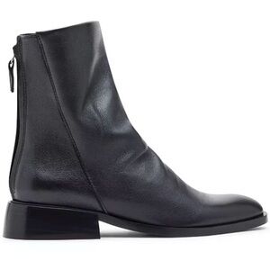 Steve Madden Black Leather Zip-Back Ankle Booties